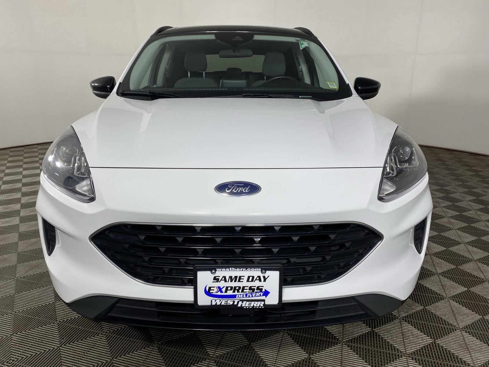 2022 Ford Escape SE Hybrid