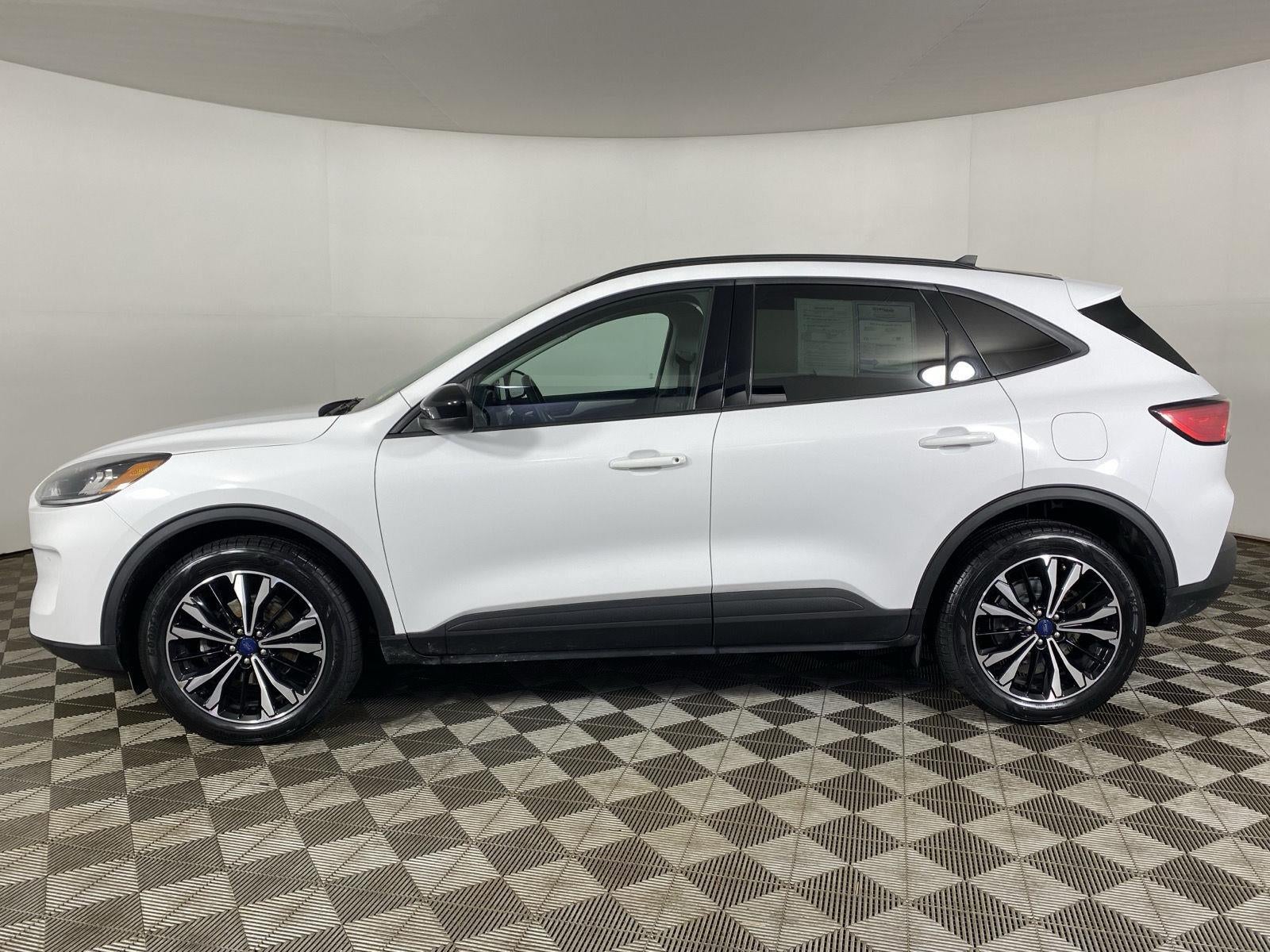 2022 Ford Escape SE Hybrid