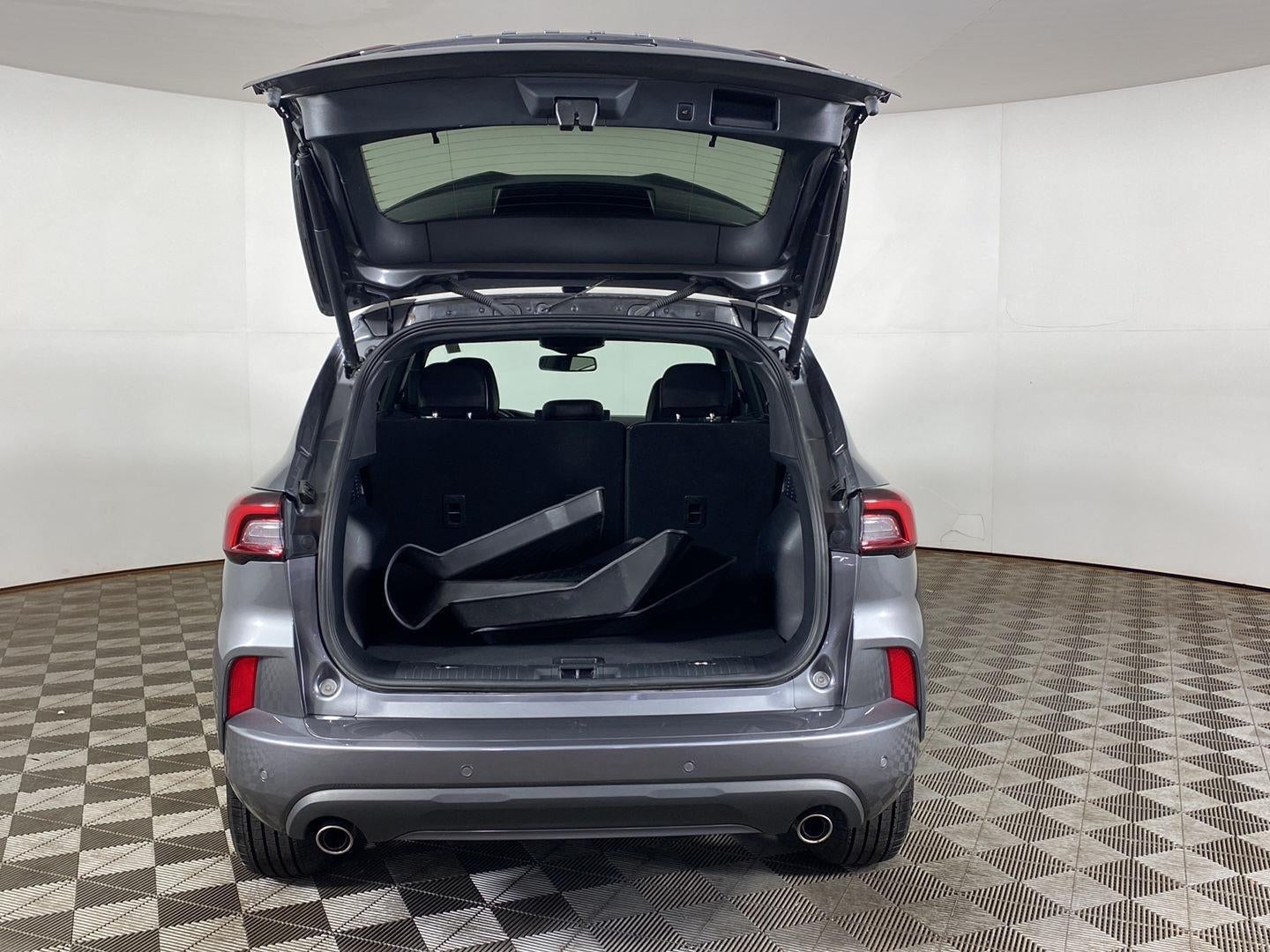 2023 Ford Escape ST-Line Elite
