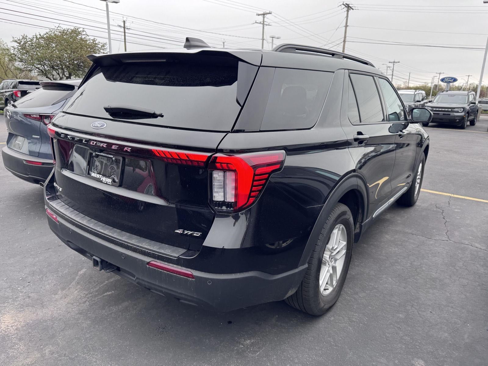 2025 Ford Explorer Active