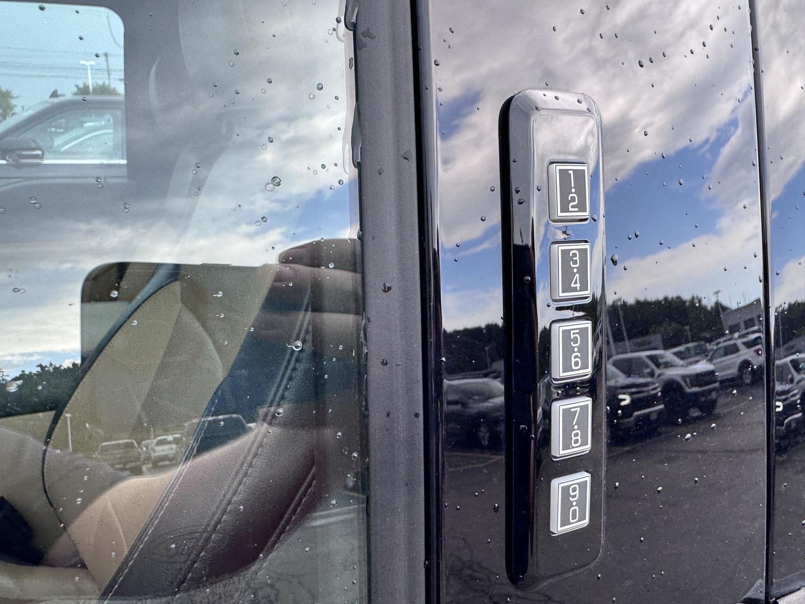 2023 Ford Super Duty F-250 Srw LARIAT