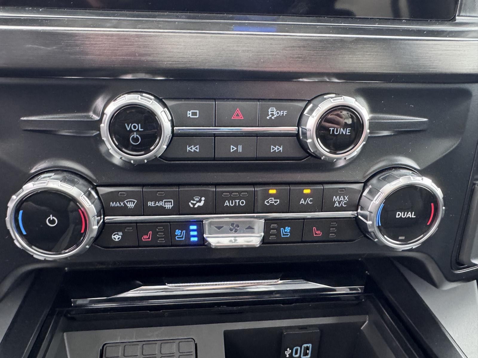 2026 Ford Super Duty F-350 Lariat