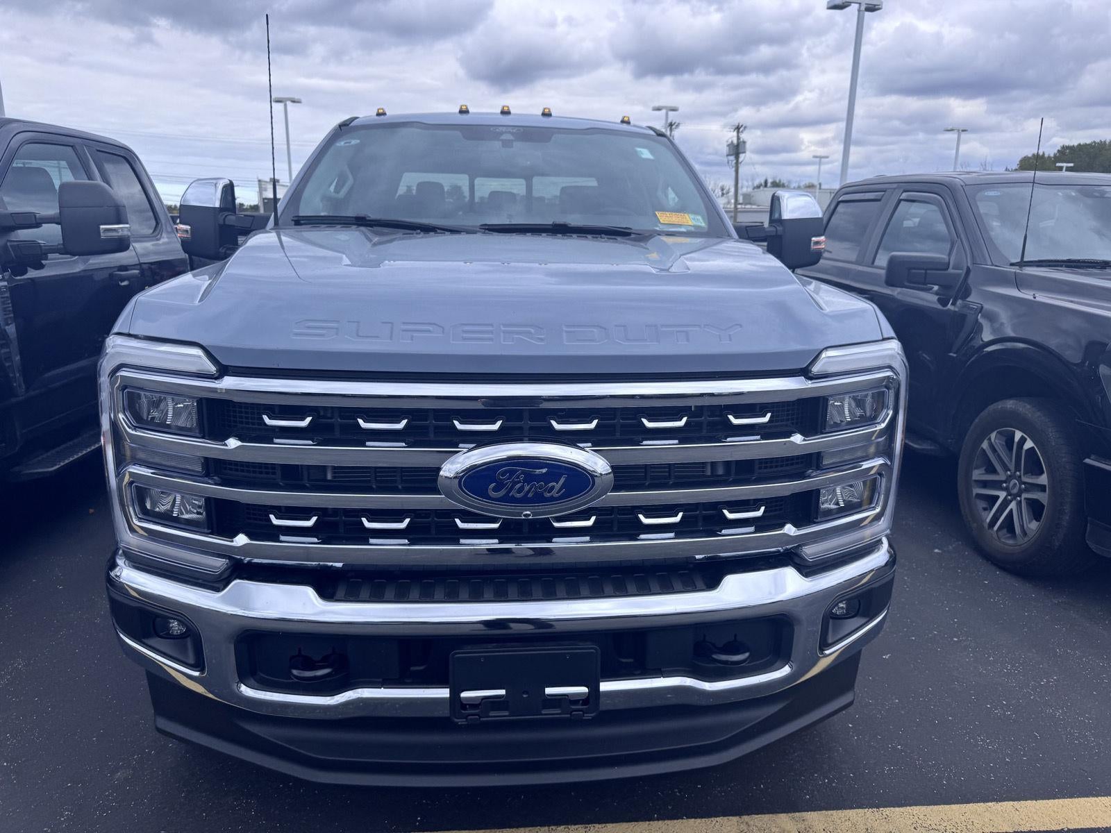 2026 Ford Super Duty F-350 Lariat