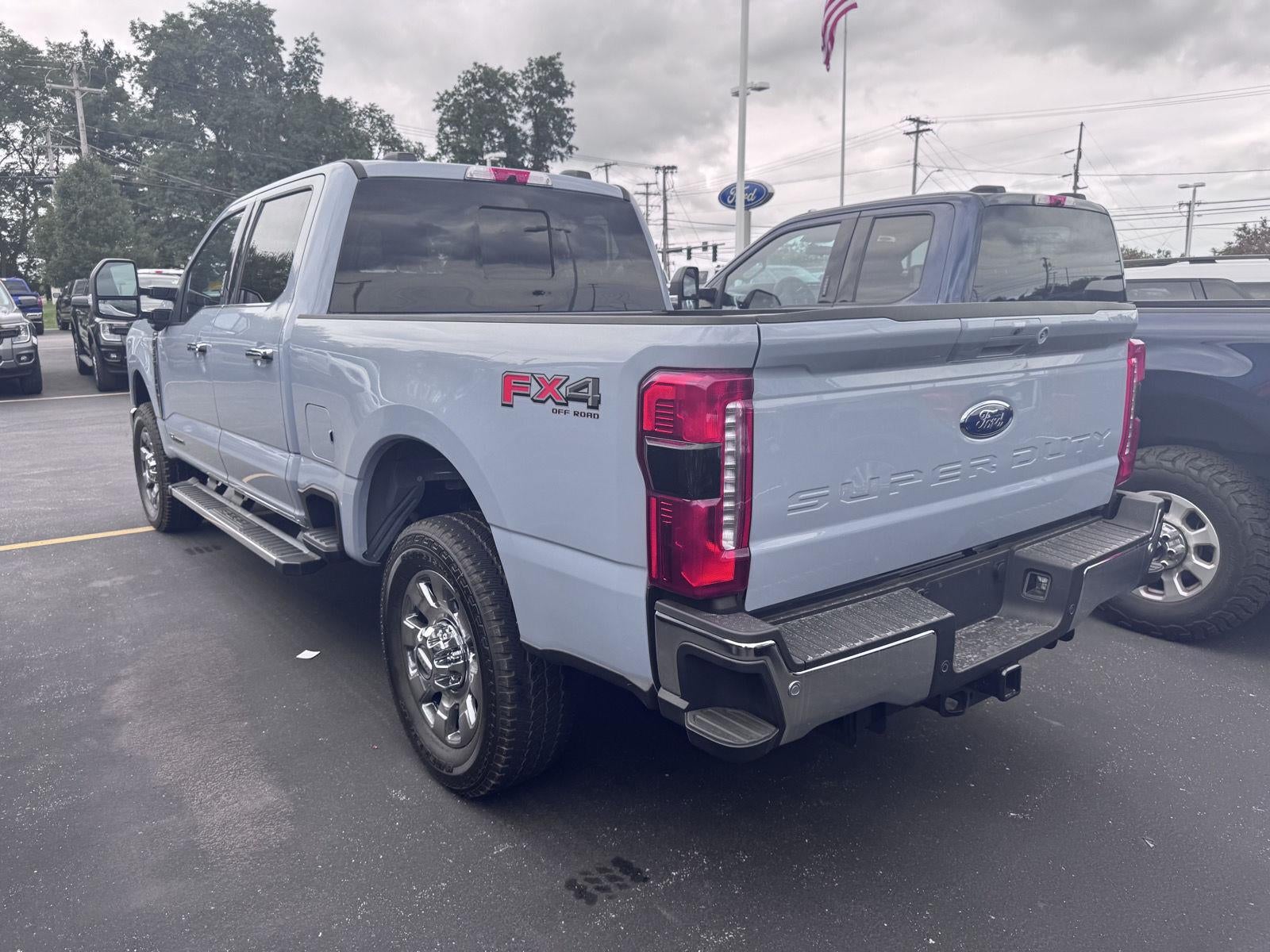 2026 Ford Super Duty F-350 Lariat