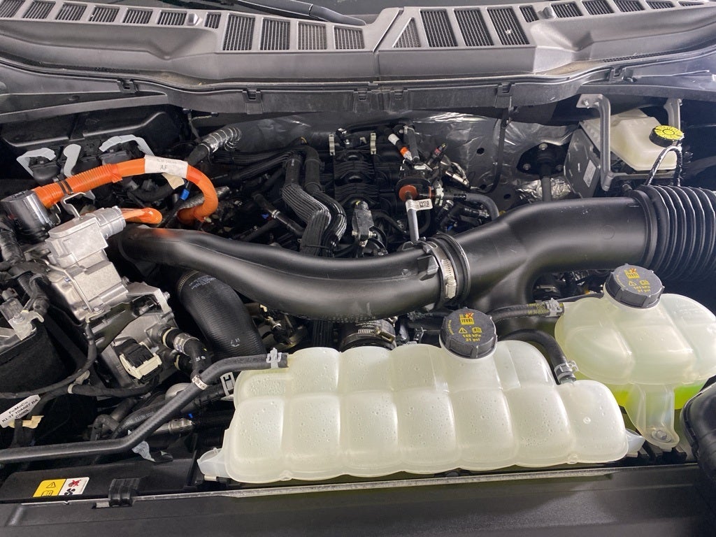 2025 Ford F-150 XLT SuperCrew