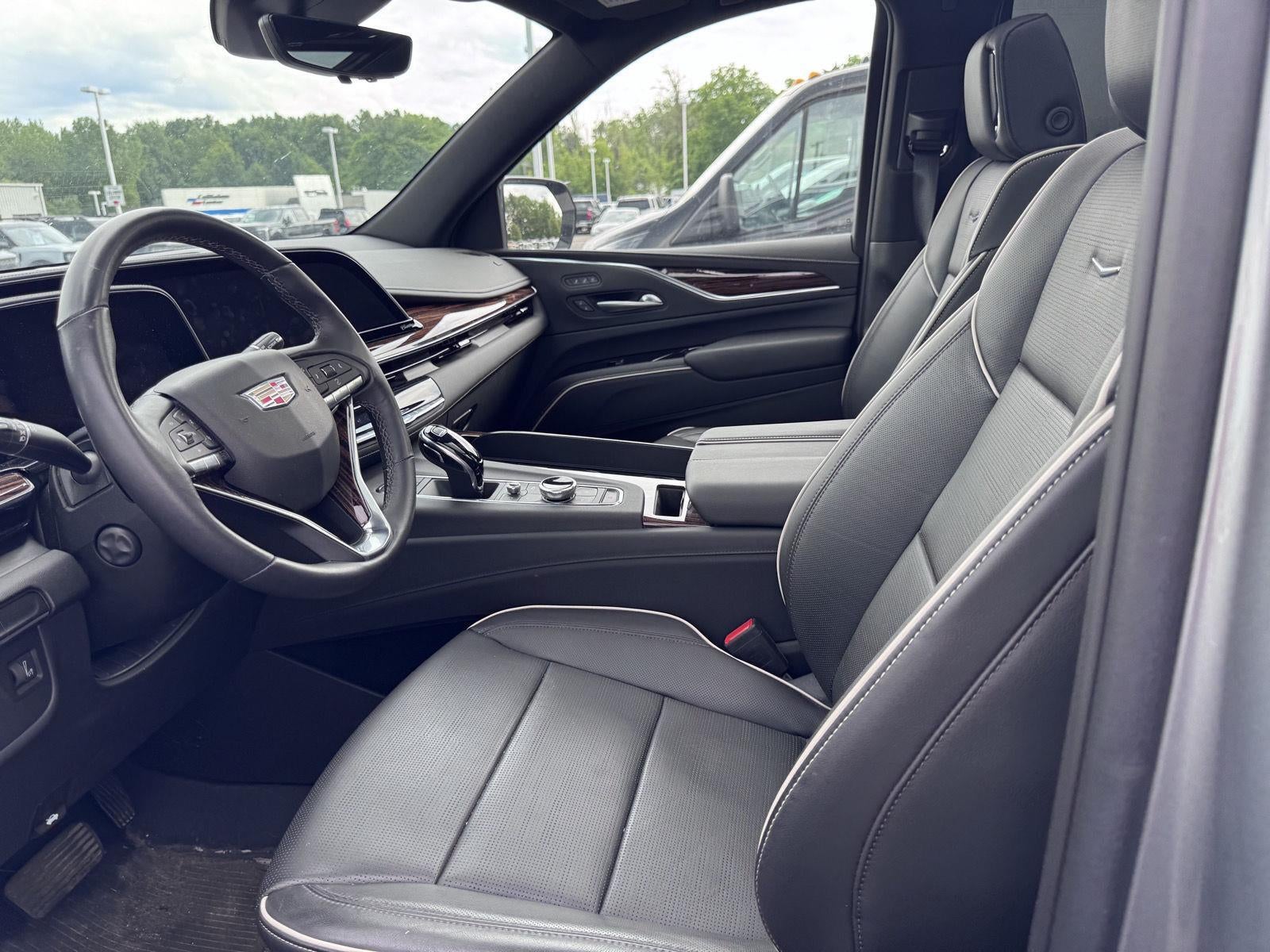 2023 Cadillac Escalade ESV 4WD Premium Luxury