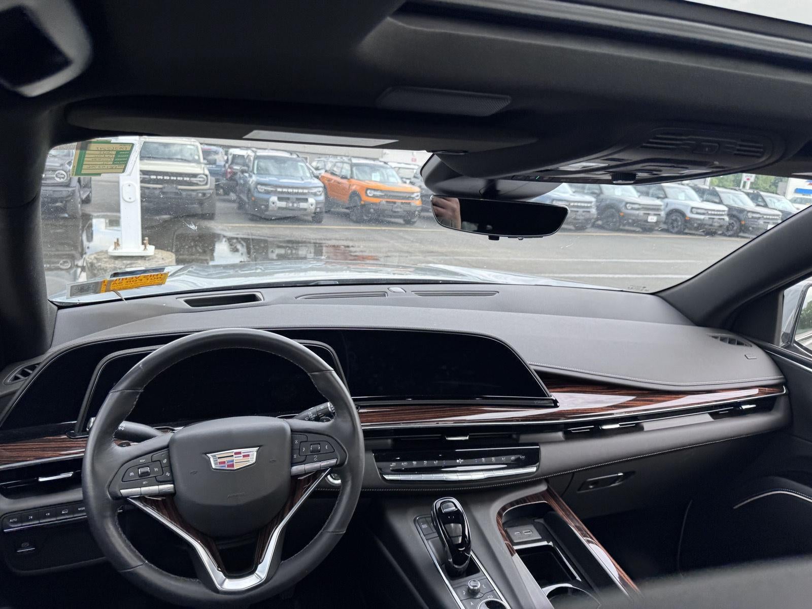 2023 Cadillac Escalade ESV 4WD Premium Luxury