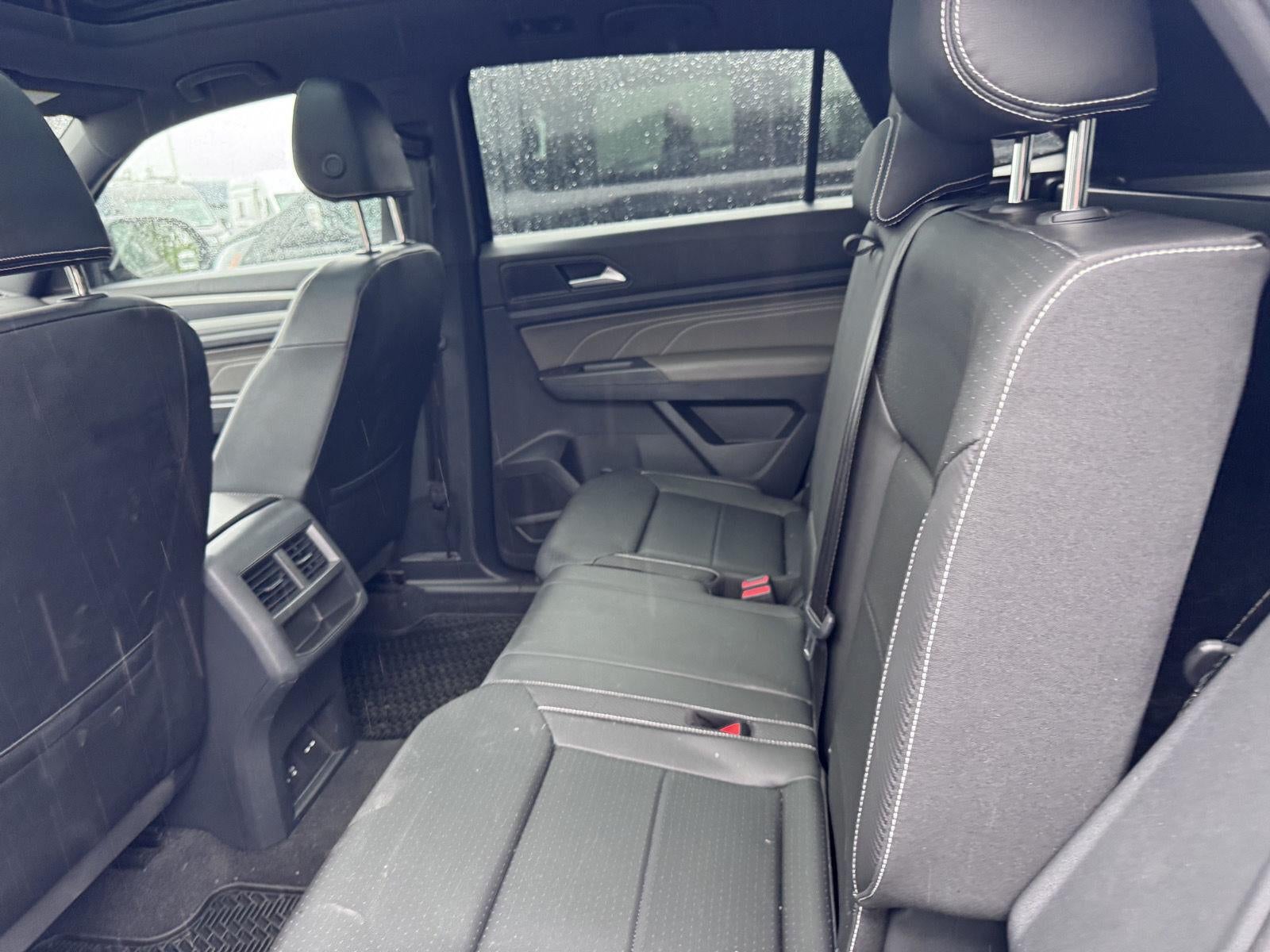 2023 Volkswagen Atlas Cross Sport 2.0T SEL R-Line Black