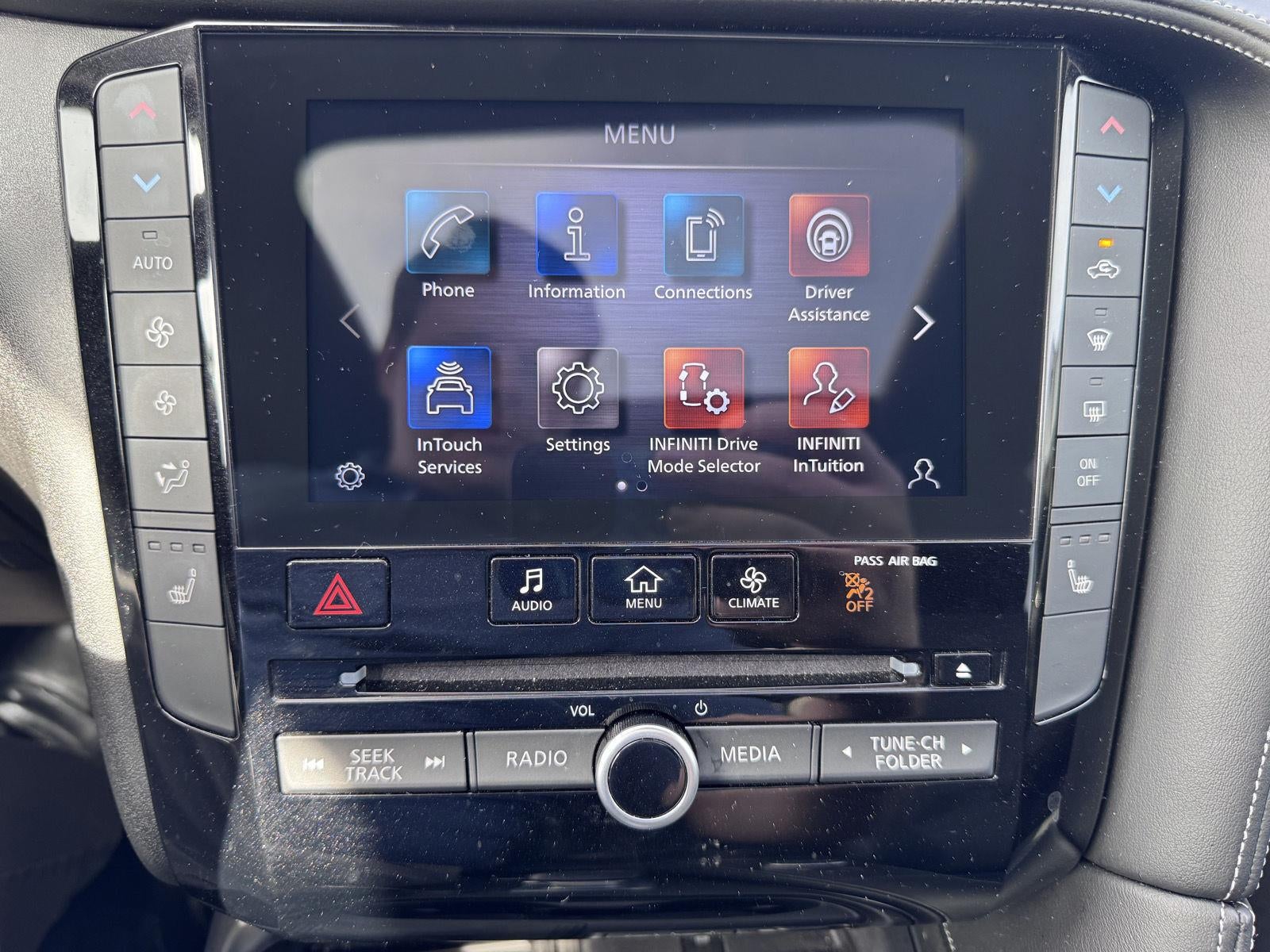 2023 INFINITI Qx50 LUXE