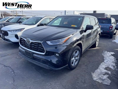 2022 Toyota Highlander LE