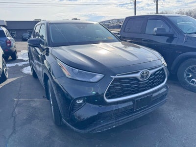 2022 Toyota Highlander LE