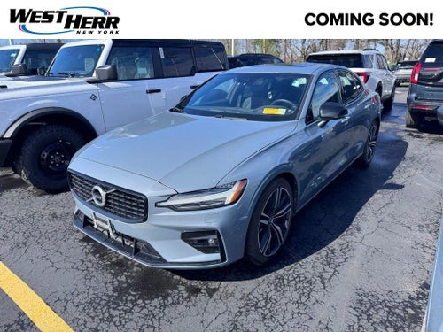 2022 Volvo S60 B5 R-Design