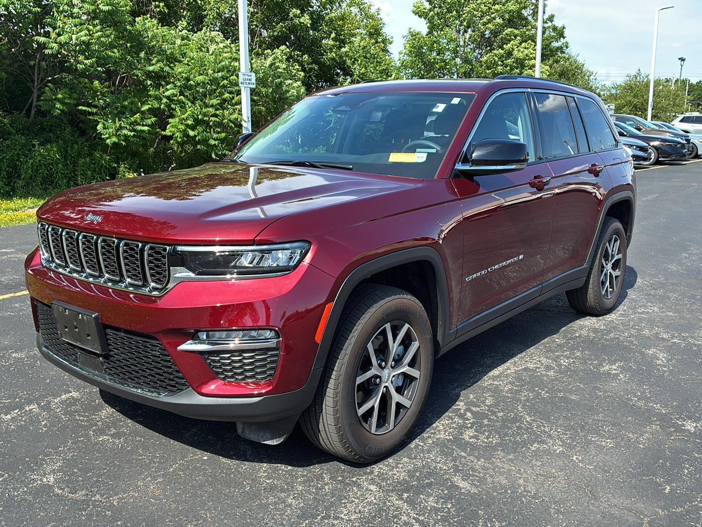 2023 Jeep Grand Cherokee Base