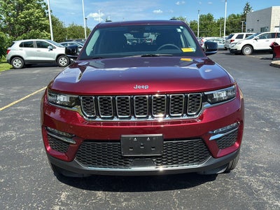 2023 Jeep Grand Cherokee Base