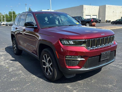 2023 Jeep Grand Cherokee Base