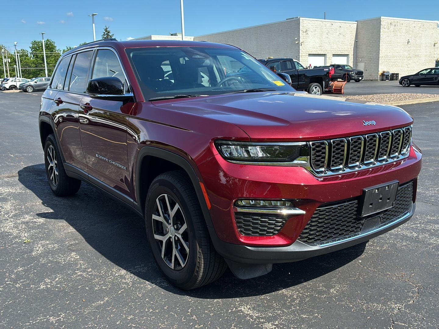2023 Jeep Grand Cherokee Base