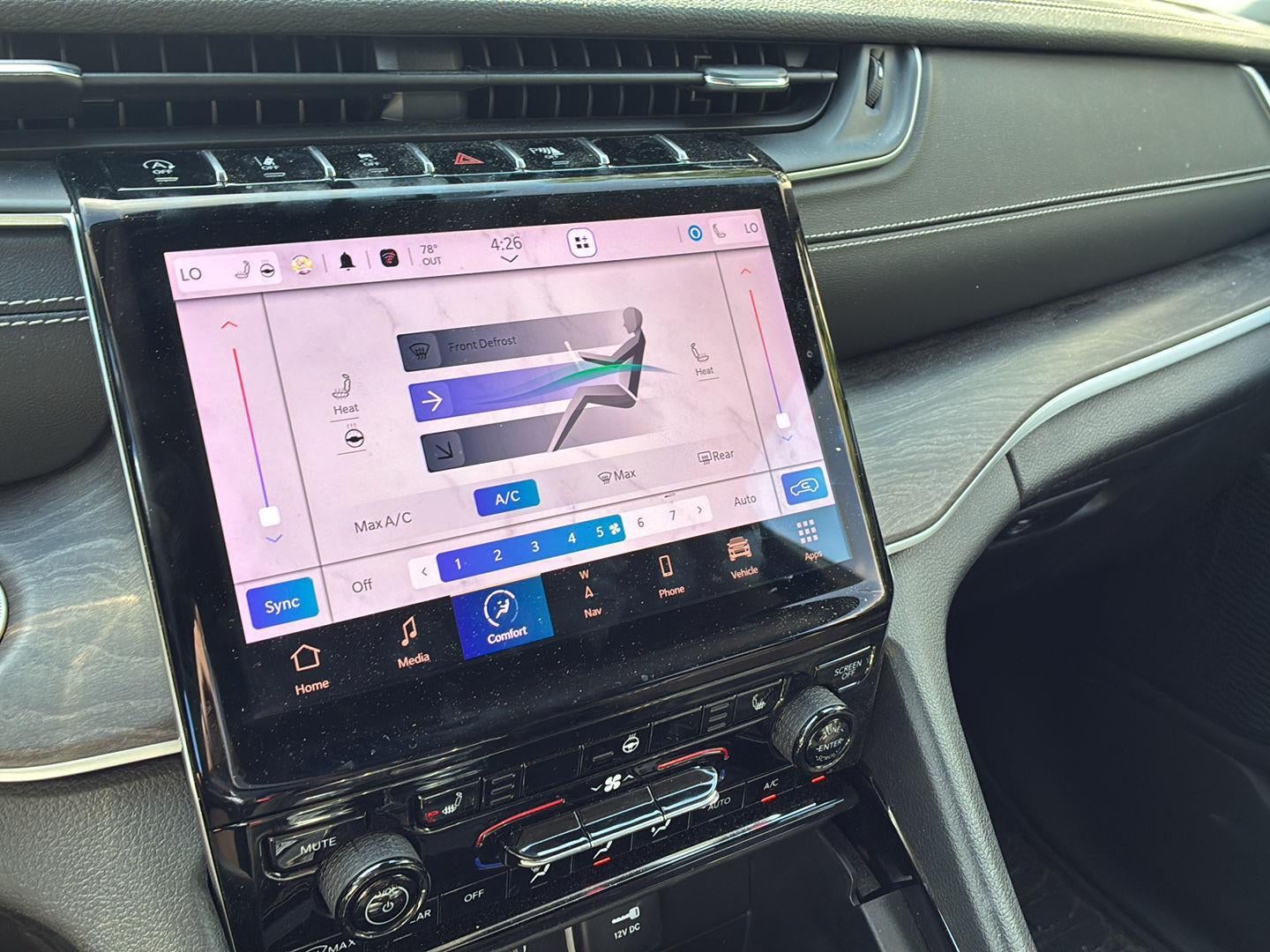 2023 Jeep Grand Cherokee Base
