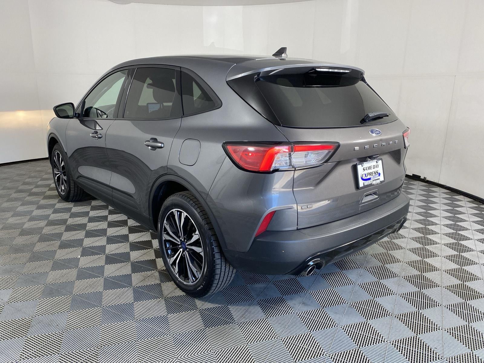 2022 Ford Escape SE Hybrid