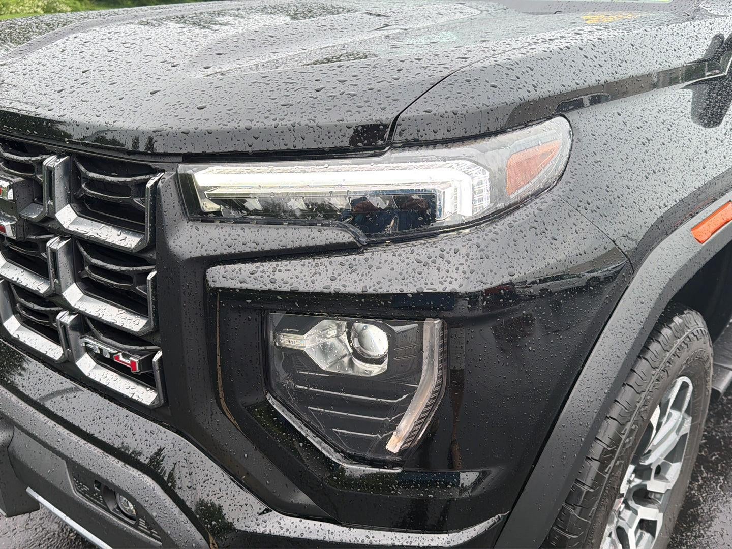 2024 GMC Canyon 4WD AT4