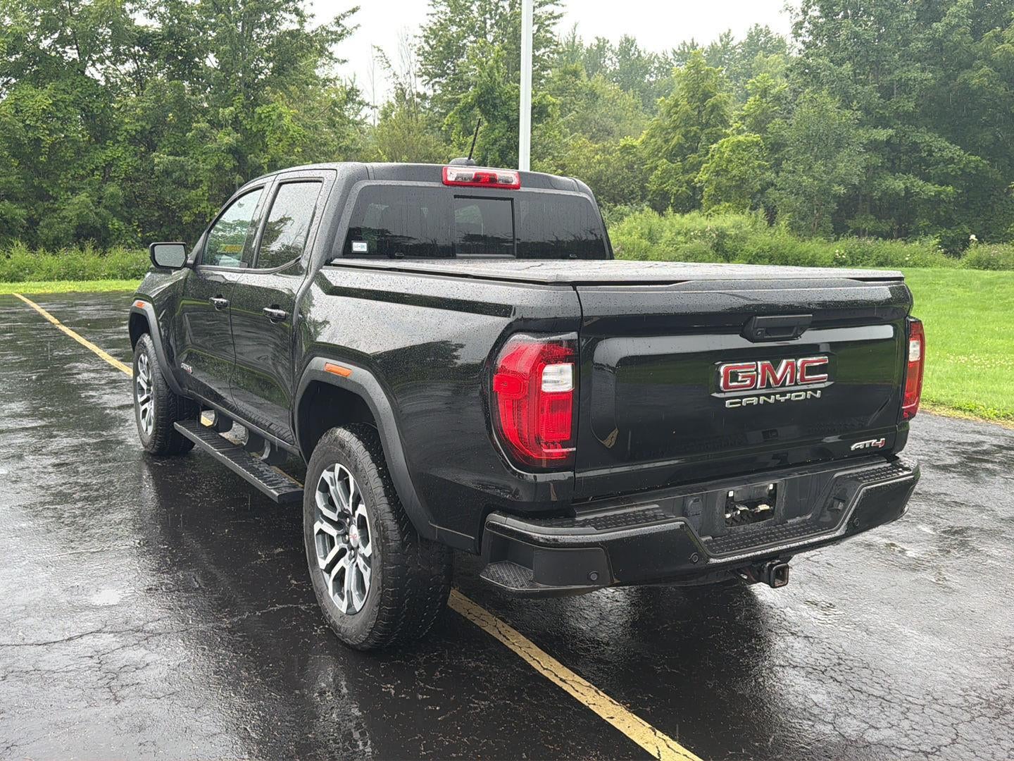 2024 GMC Canyon 4WD AT4