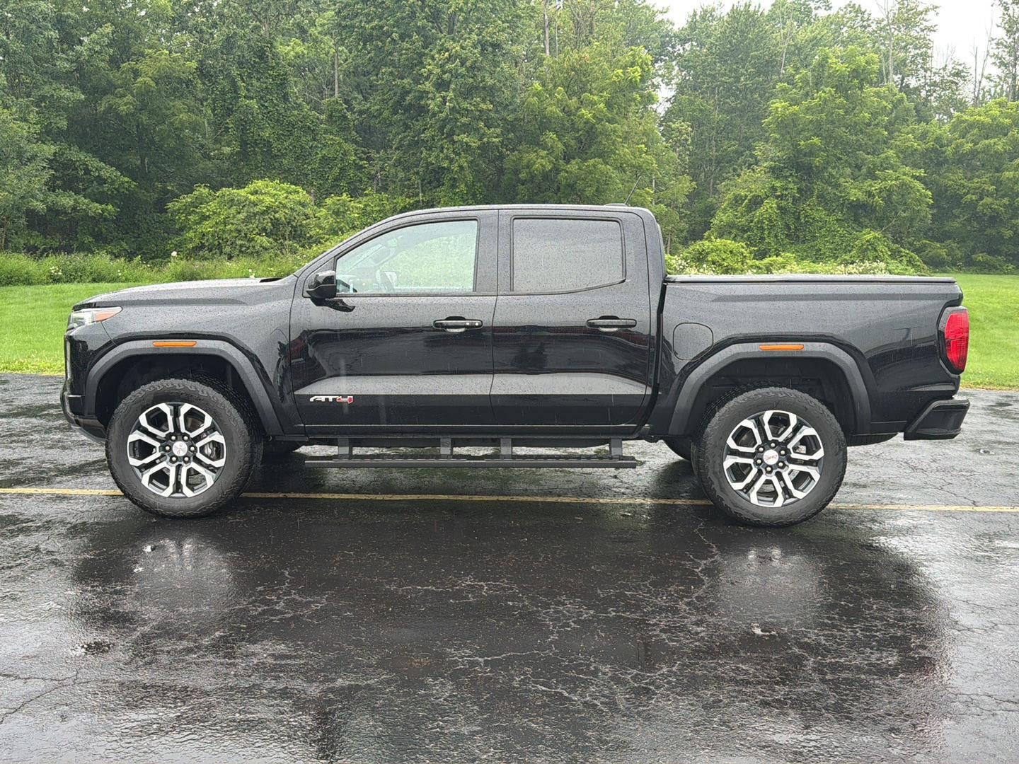 2024 GMC Canyon 4WD AT4