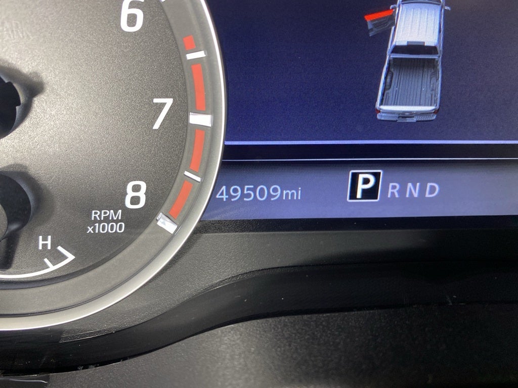 2022 Nissan Titan SV