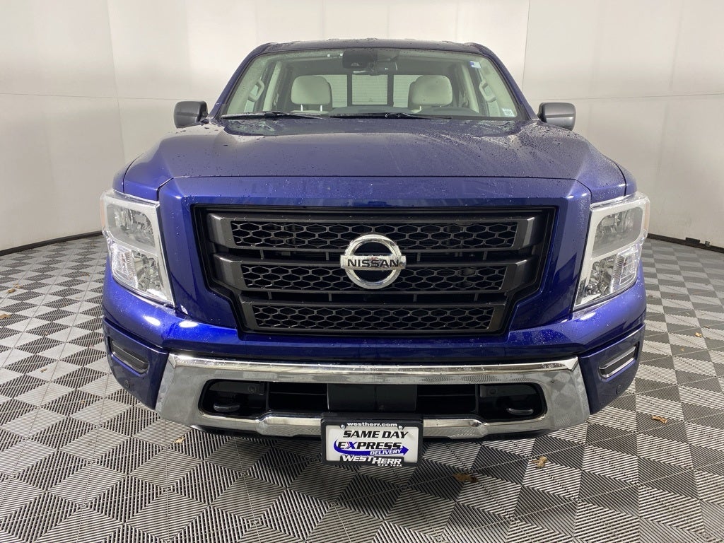 2022 Nissan Titan SV
