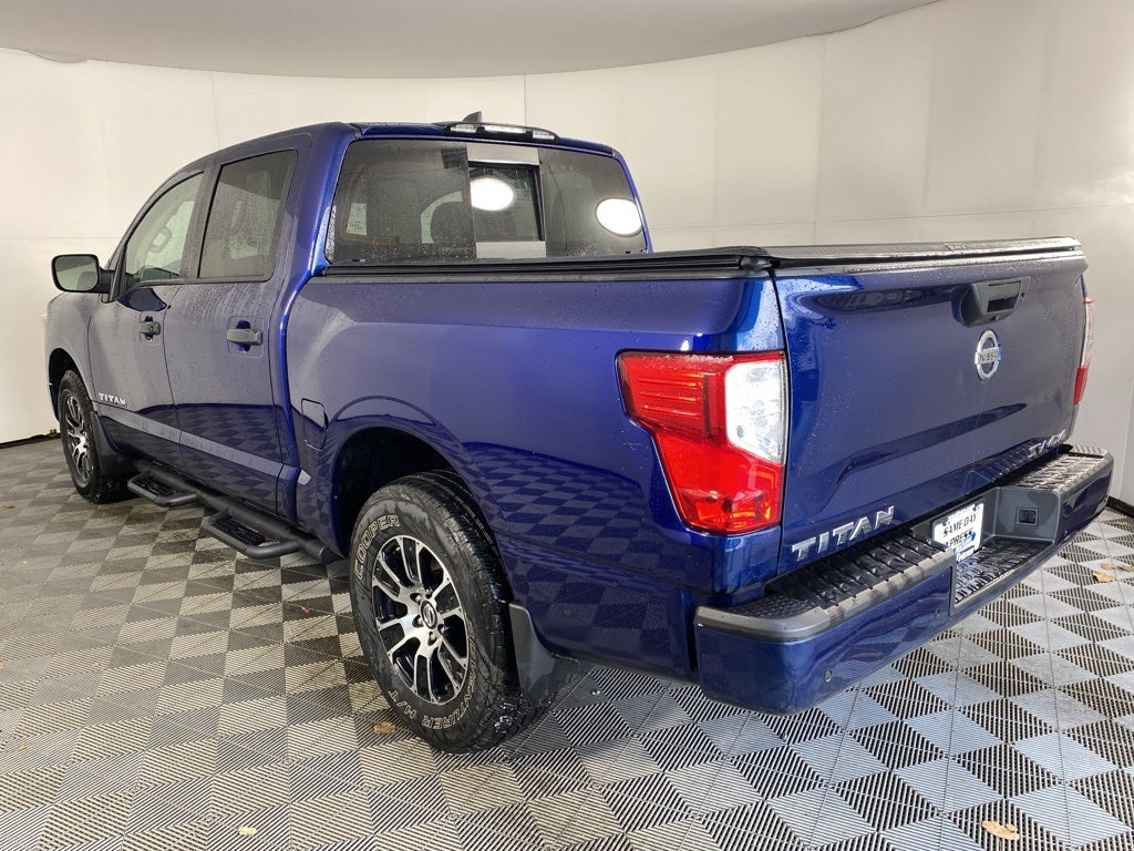 2022 Nissan Titan SV