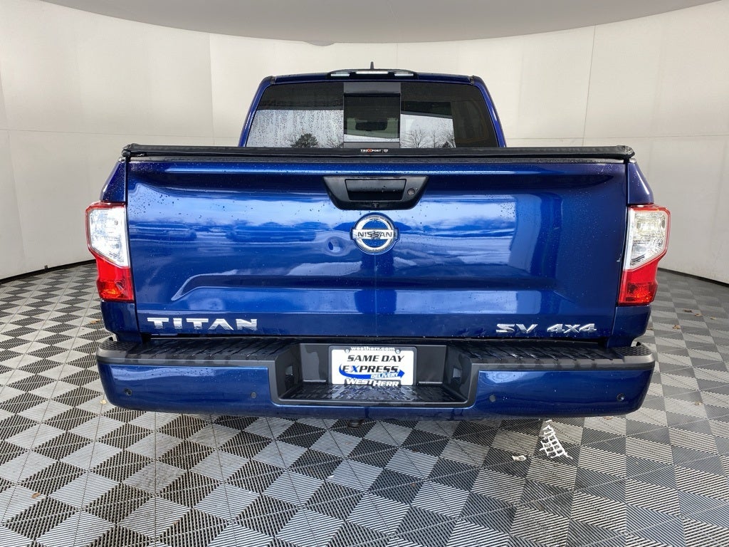 2022 Nissan Titan SV