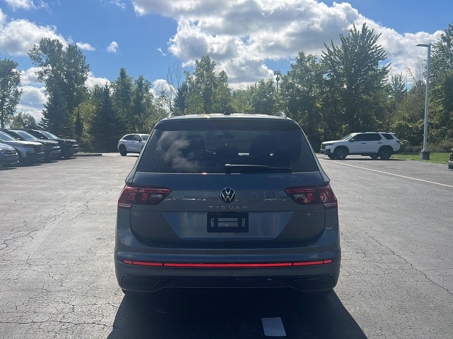 2024 Volkswagen Tiguan SE R-Line Black
