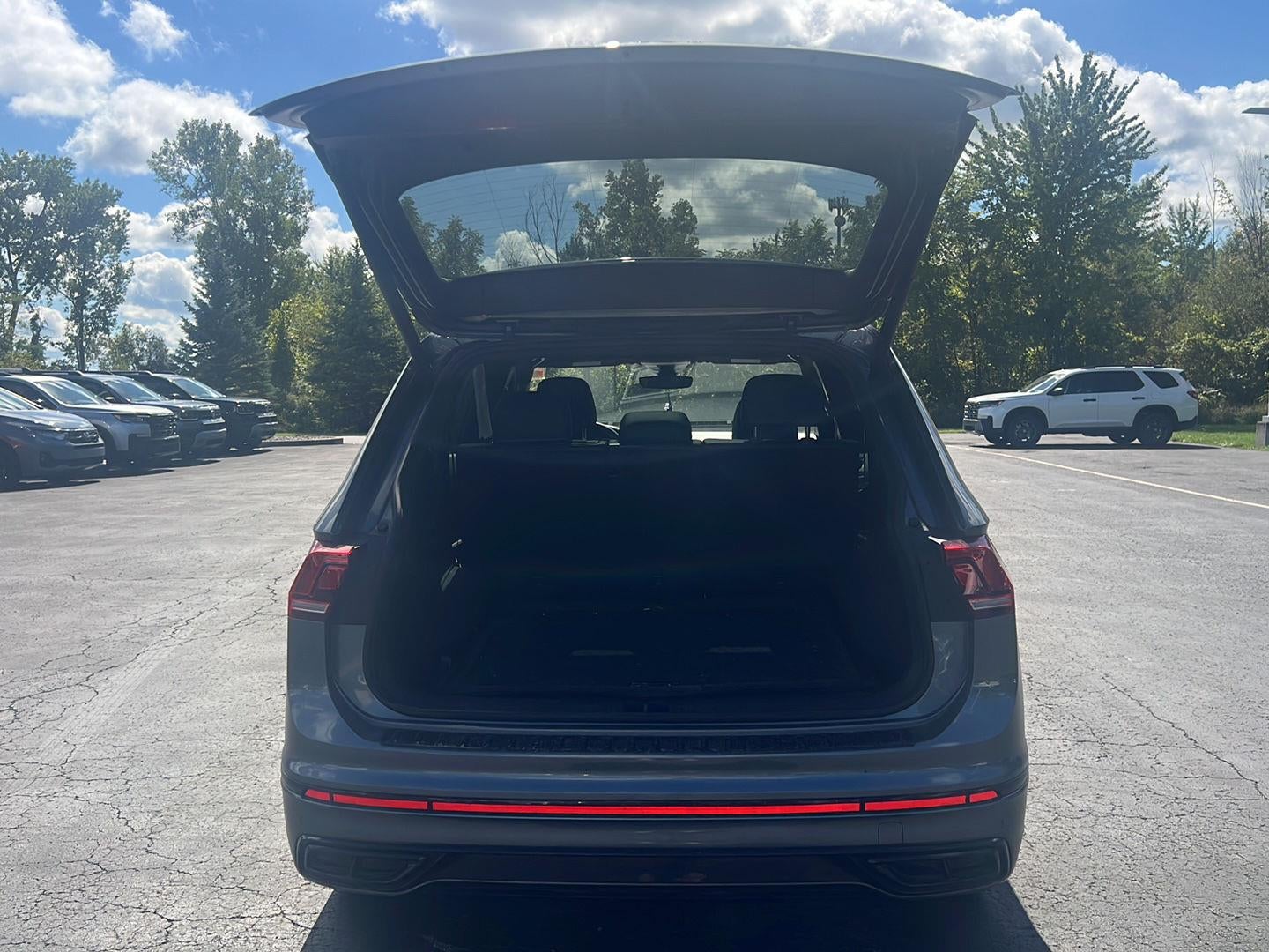 2024 Volkswagen Tiguan SE R-Line Black