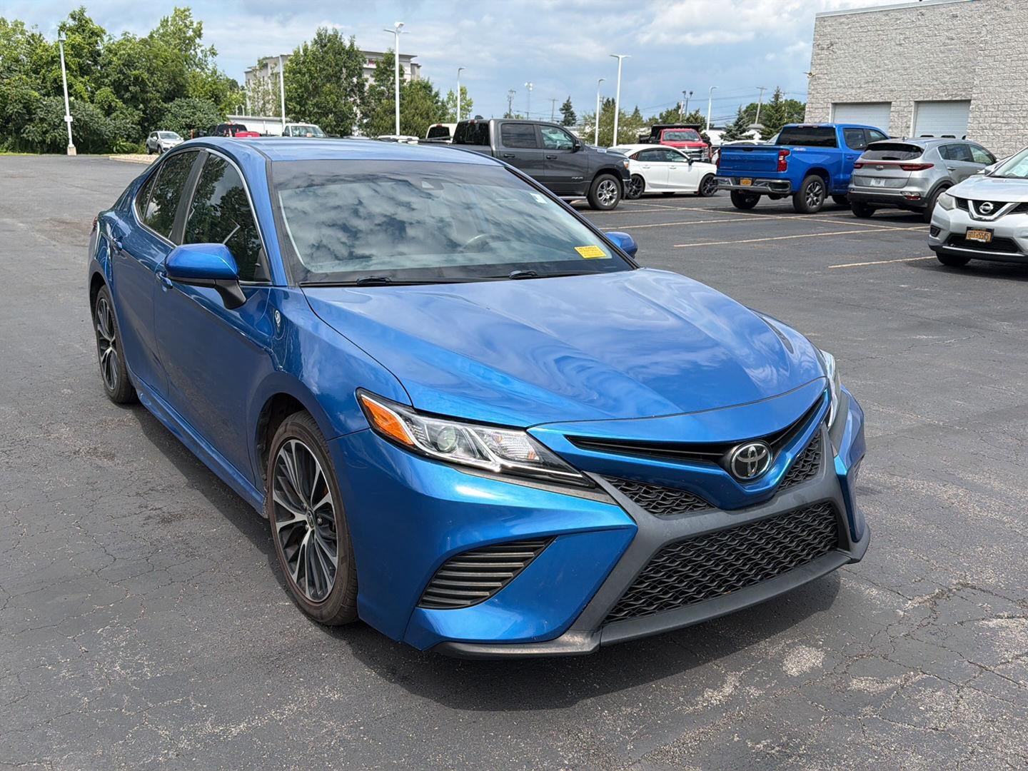 2020 Toyota Camry SE