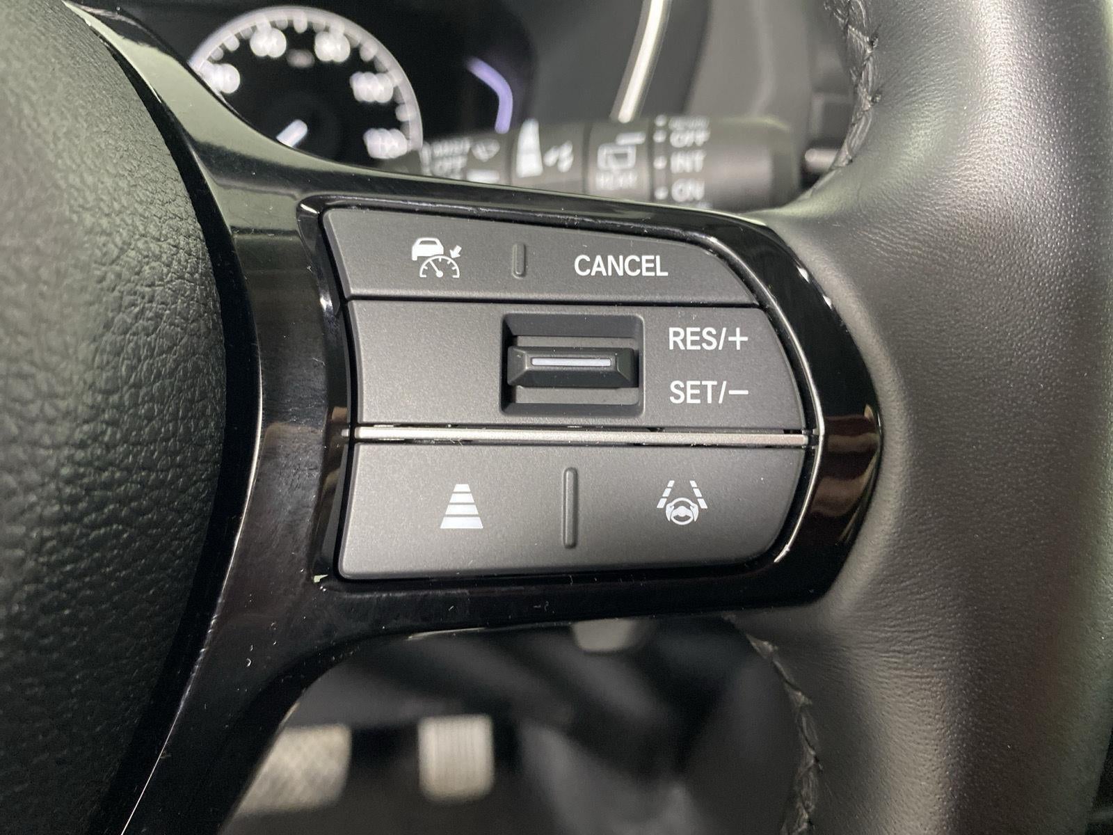 2023 Honda Pilot EX-L w/Rear Captain's Chairs