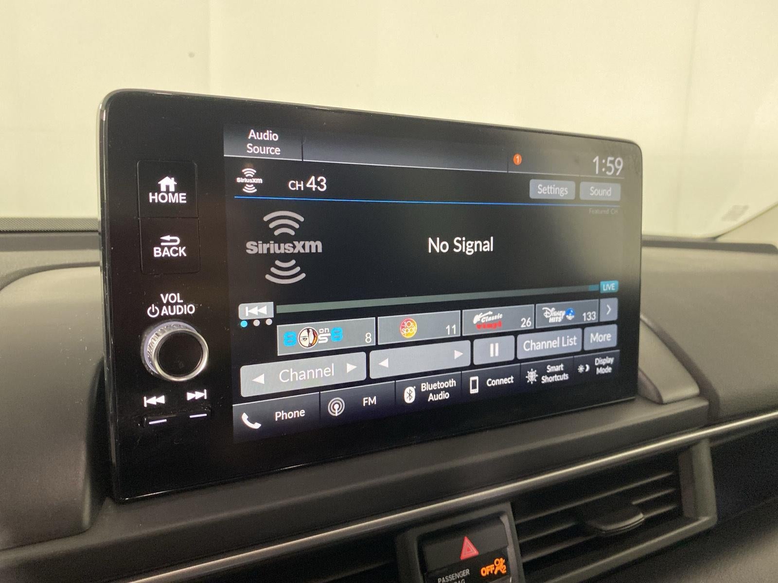 2023 Honda Pilot EX-L w/Rear Captain's Chairs