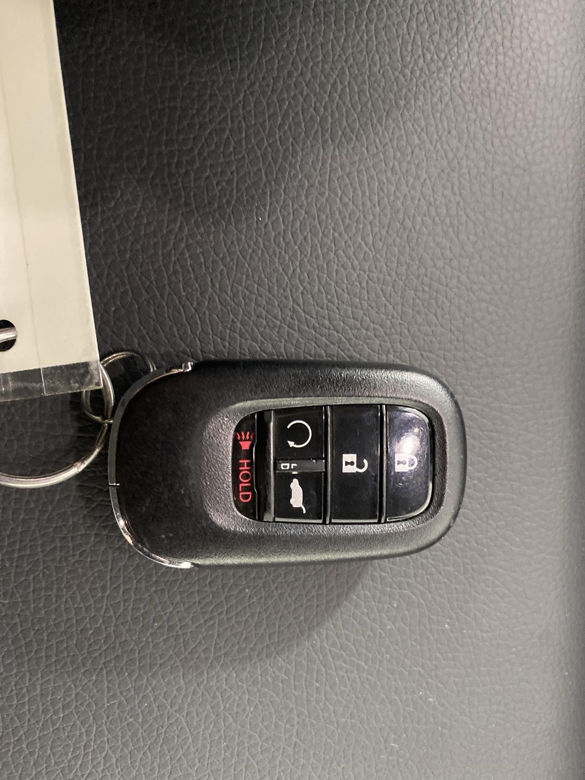 2023 Honda Pilot EX-L w/Rear Captain's Chairs