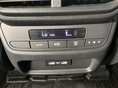 2023 Honda Pilot EX-L w/Rear Captain's Chairs
