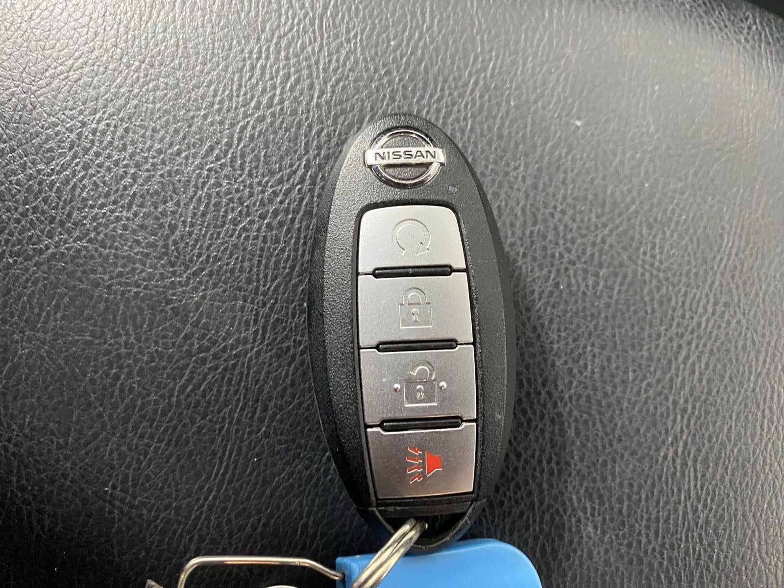 2019 Nissan Pathfinder SV