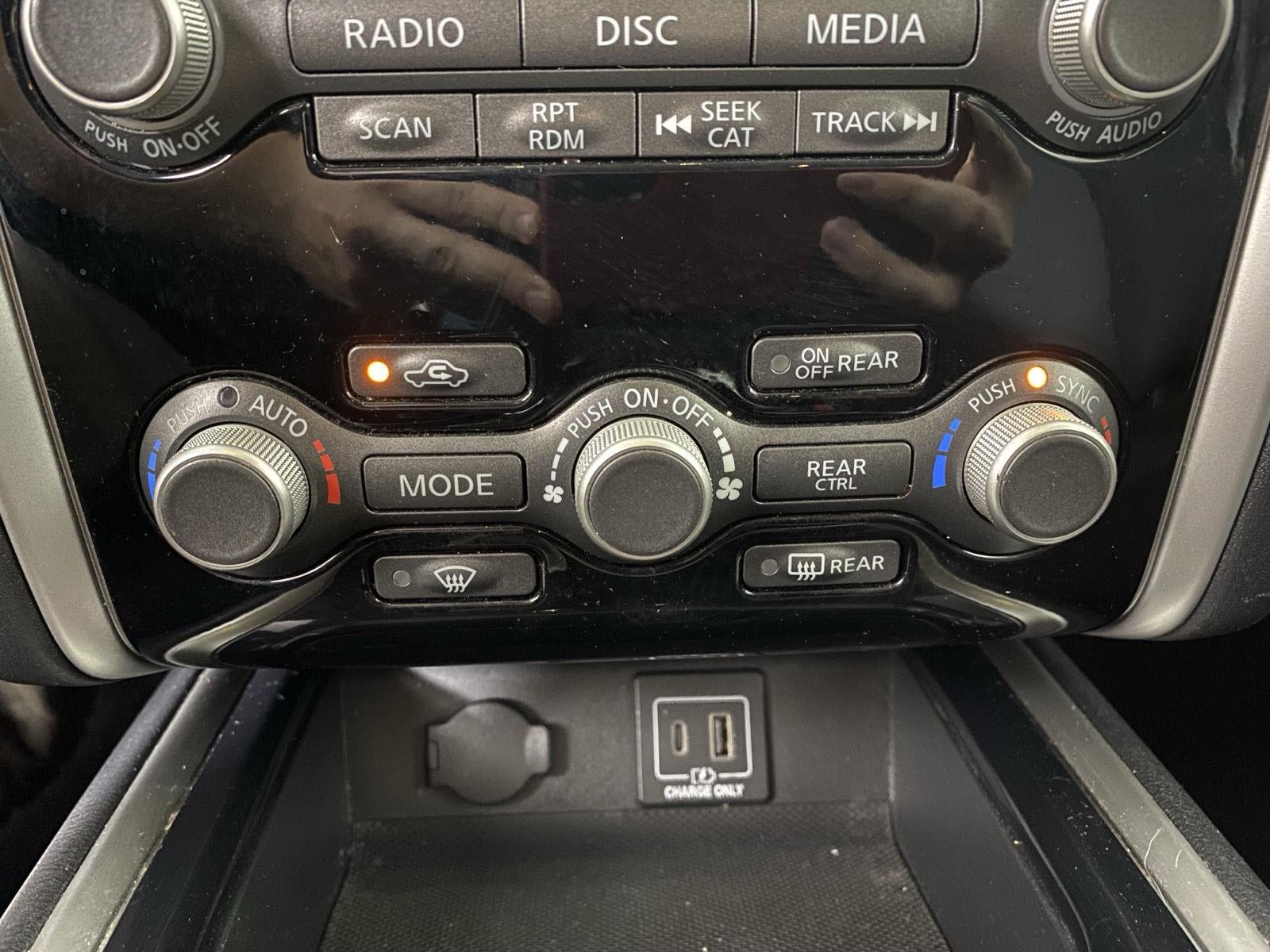 2019 Nissan Pathfinder SV