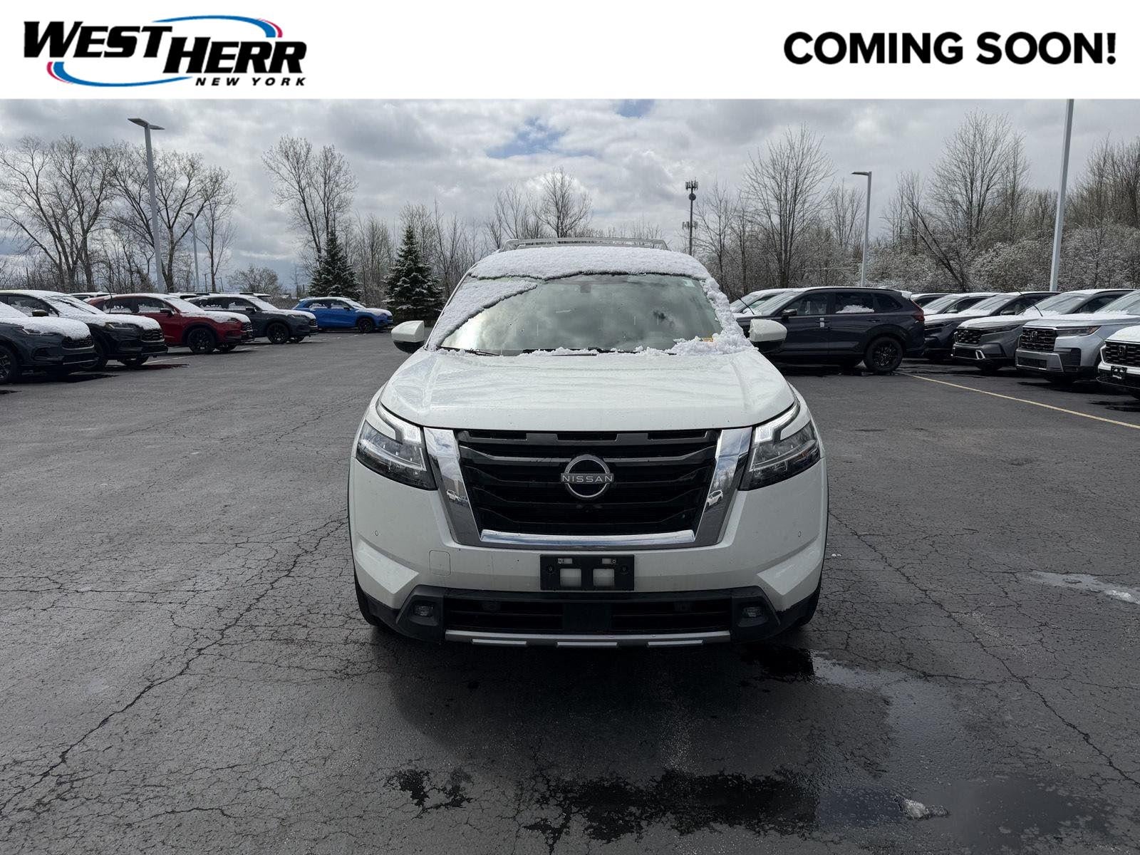 2022 Nissan Pathfinder SL