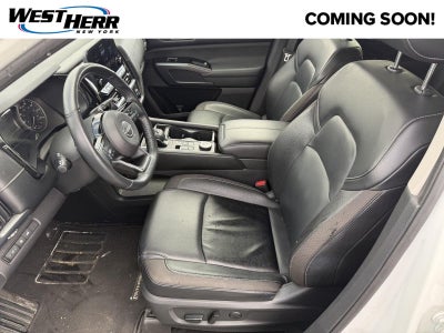 2022 Nissan Pathfinder SL