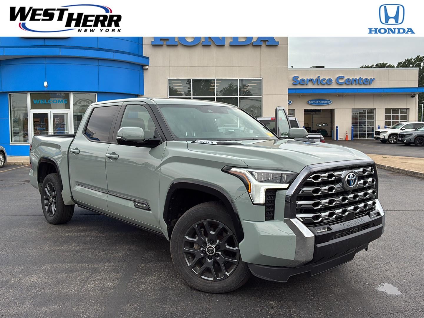 2024 Toyota Tundra Platinum HV