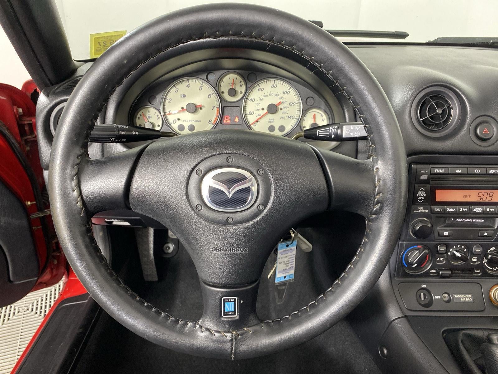 2001 Mazda Mazda MX-5 Miata Base