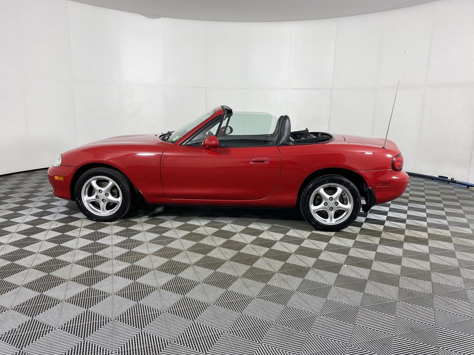 2001 Mazda Mazda MX-5 Miata Base