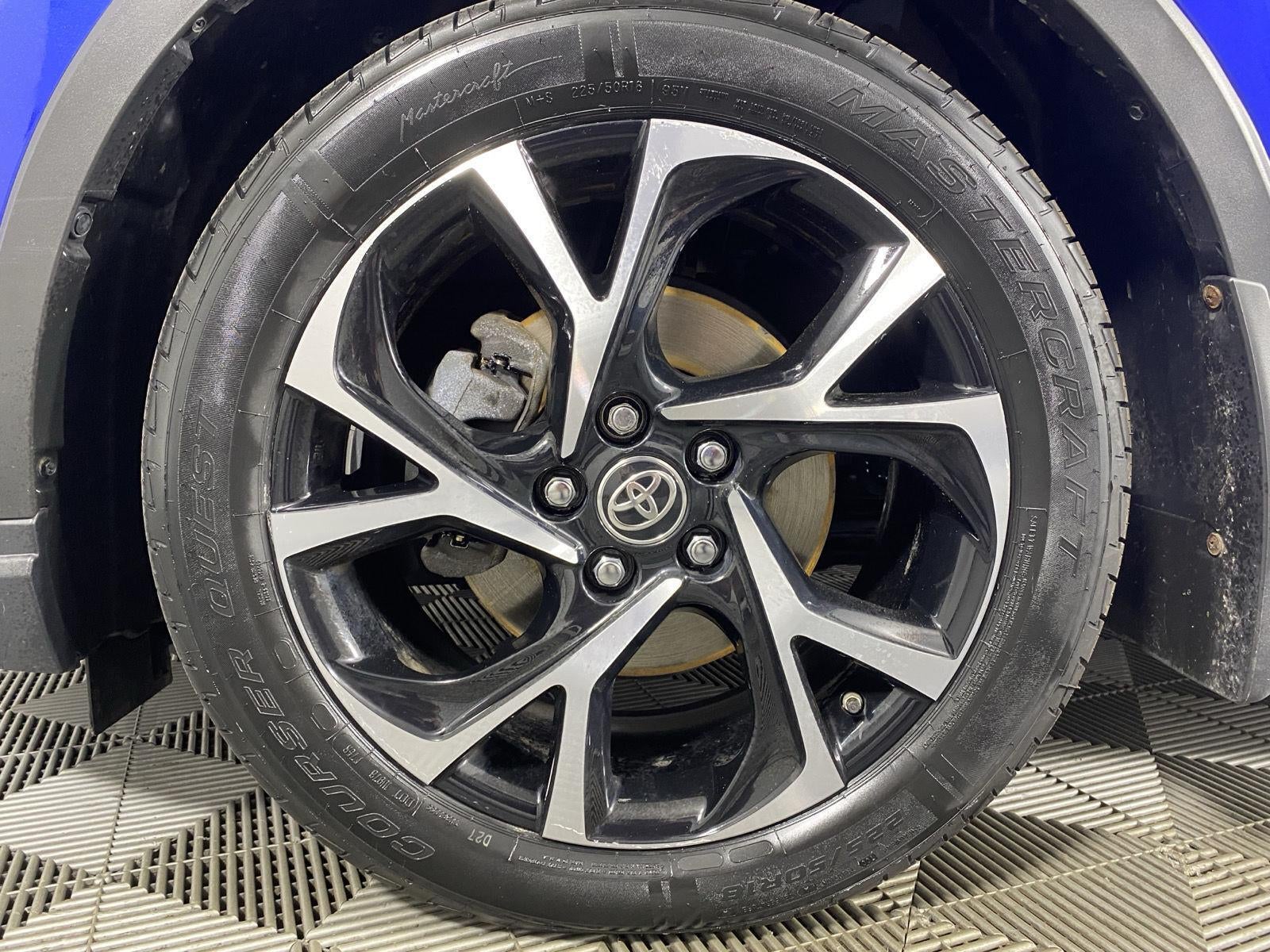2021 Toyota C-Hr XLE