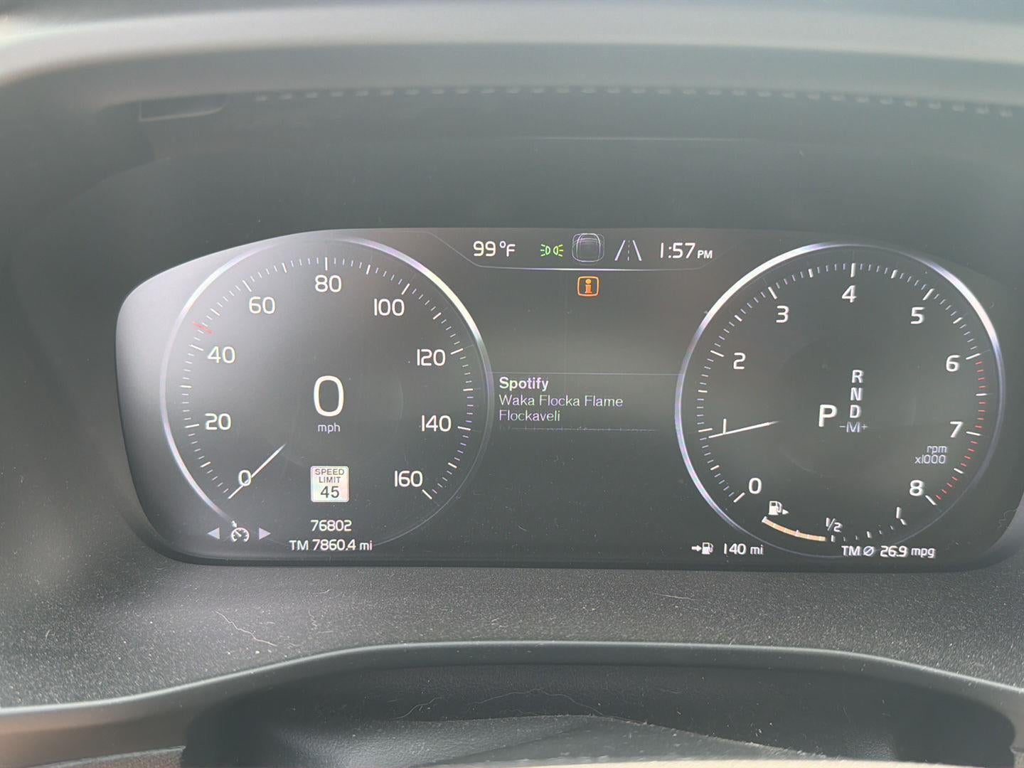 2022 Volvo XC40 Momentum