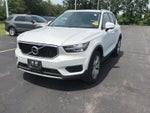 2022 Volvo XC40 Momentum