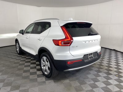 2022 Volvo XC40 Momentum