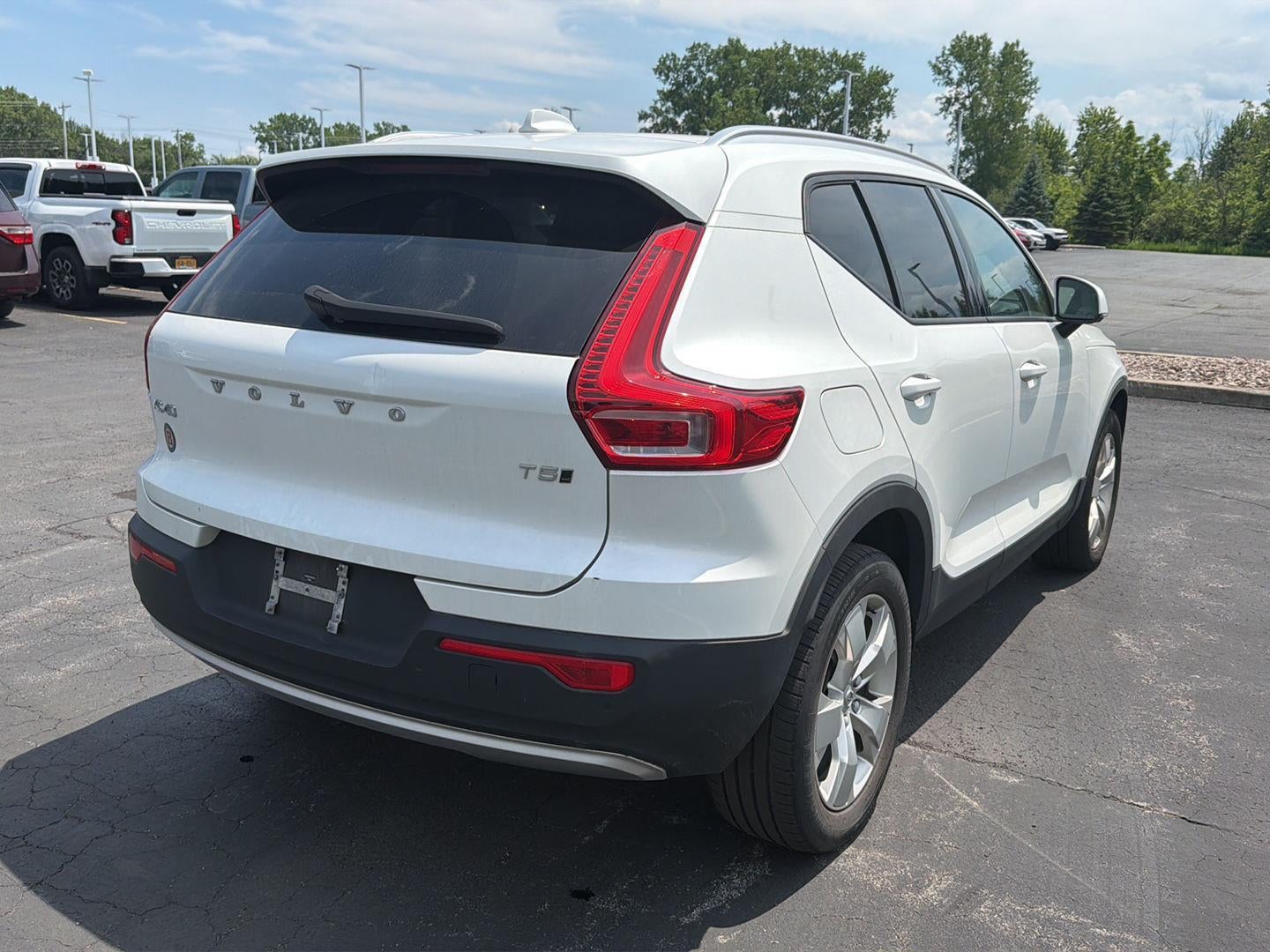 2022 Volvo XC40 Momentum