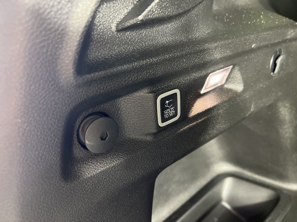 2022 Jeep Grand Cherokee L Altitude 4WD