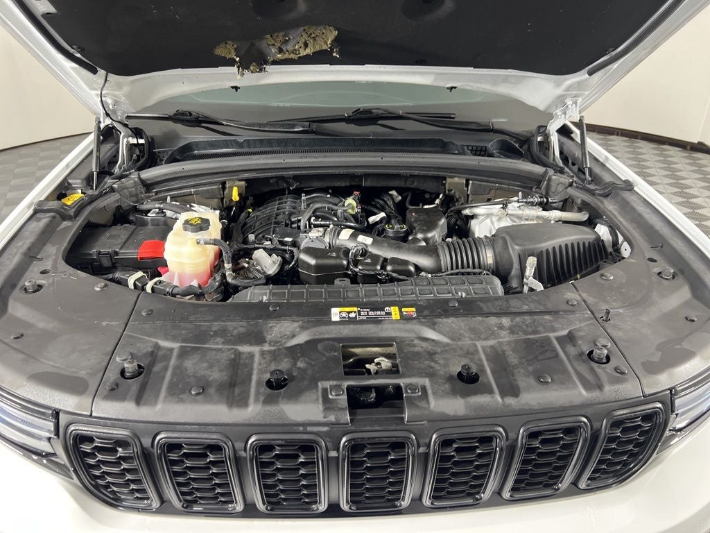 2022 Jeep Grand Cherokee L Altitude 4WD